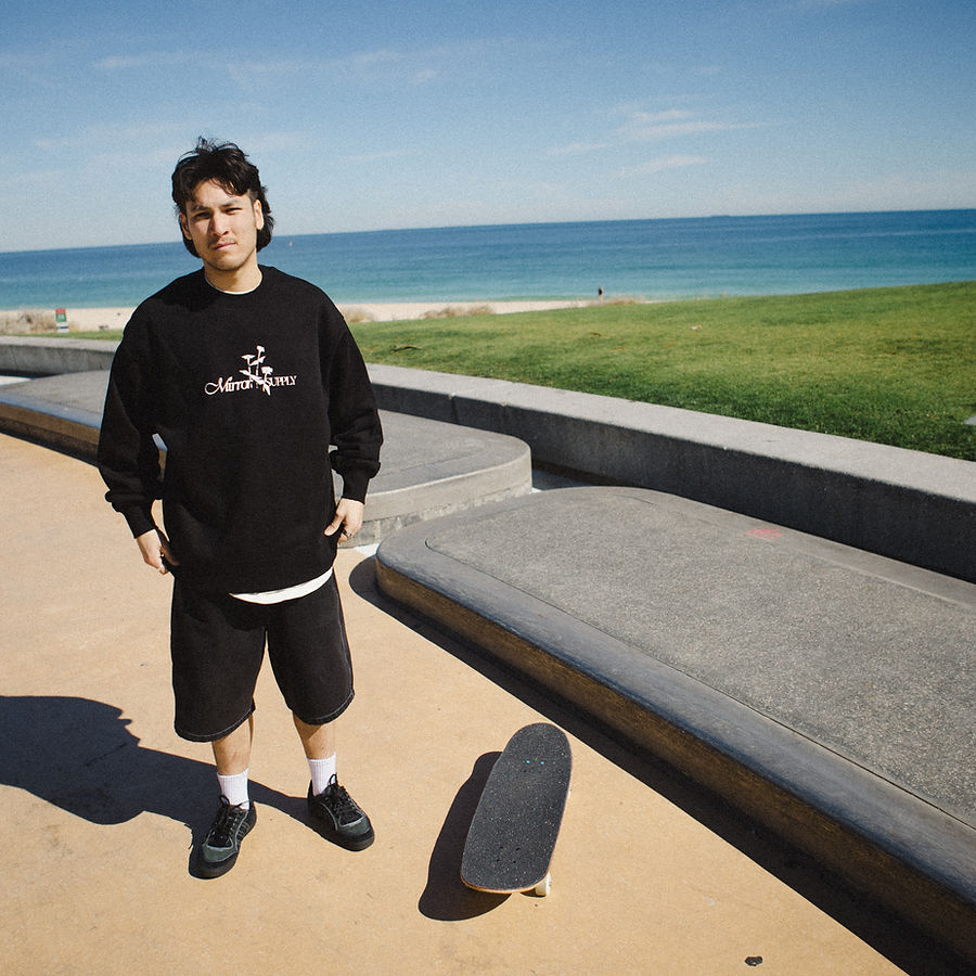 Wonderland Heavyweight Crewneck (Black)